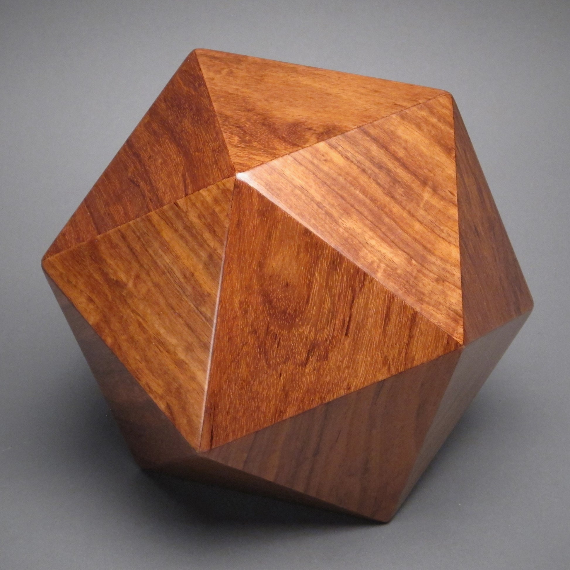 Granadillo wooden urn